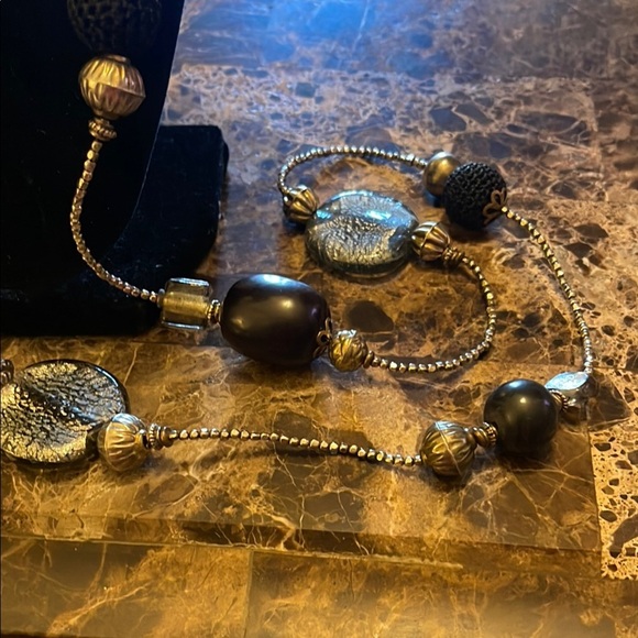 Elegant Black and Gold Boho Necklace - Picture 4 of 4